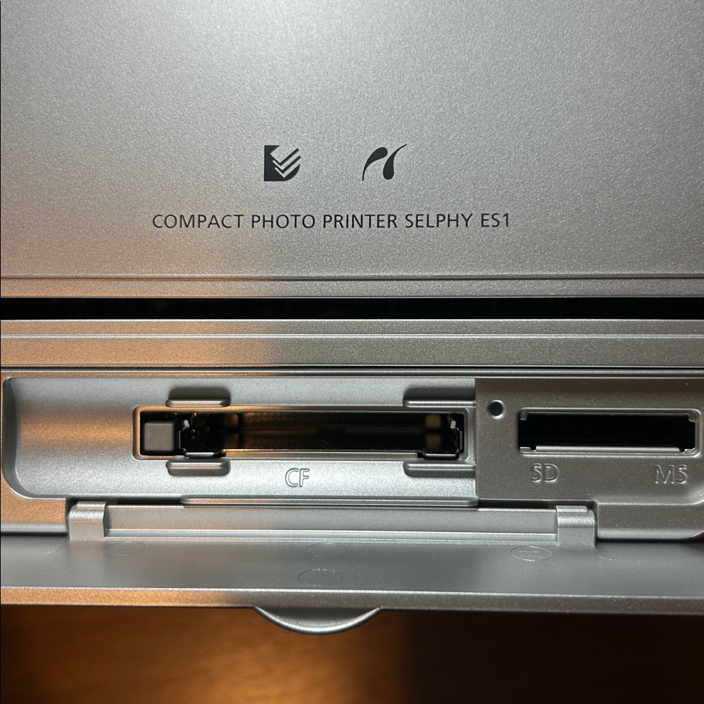 Canon SELPHY ES1 Compact Photo Printer with 8 pc photo paper & cord. Scrapbook - Picture 17 of 17